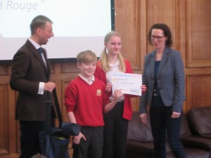 Thomas Chaurin and Sandra McLennan present prize to Doune Primary School